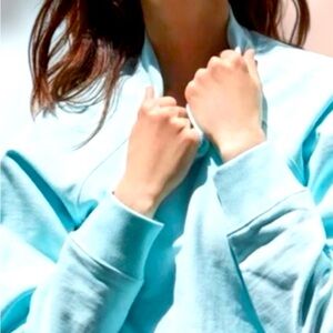 NWT Thakoon Crewneck Sweatshirt, 100 % cotton, great under overalls or jeans!